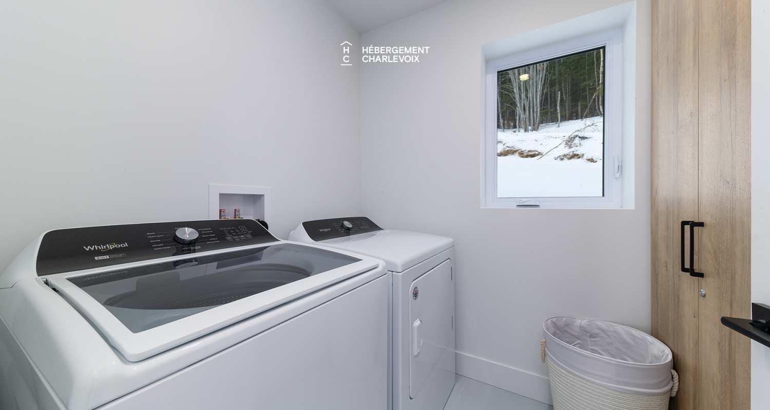 DIS-534 - An incredible view awaits you!